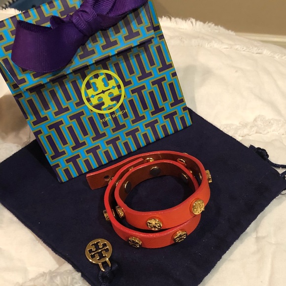 Stylish Tory Burch leather double-wrap bracelet🌹 - Picture 2 of 2